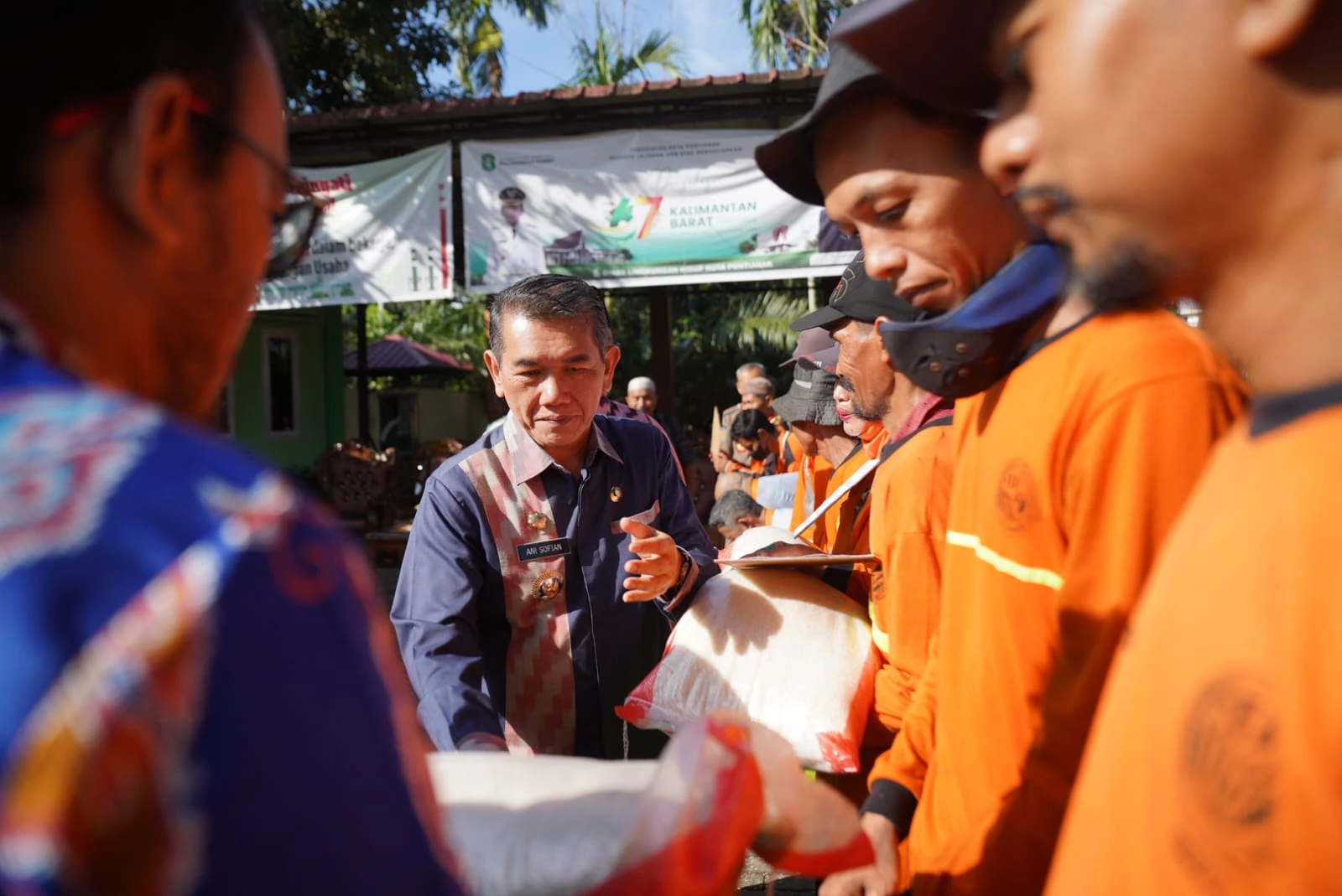 Ringankan Beban Warga Jelang Idulfitri, Pemkot Salurkan Cadangan Beras